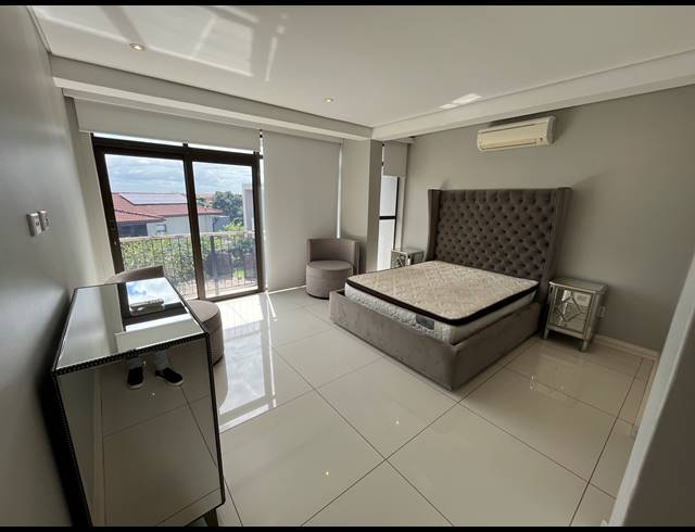 5 BEDROOM CLUSTER FOR SALE IN IZINGA RIDGE